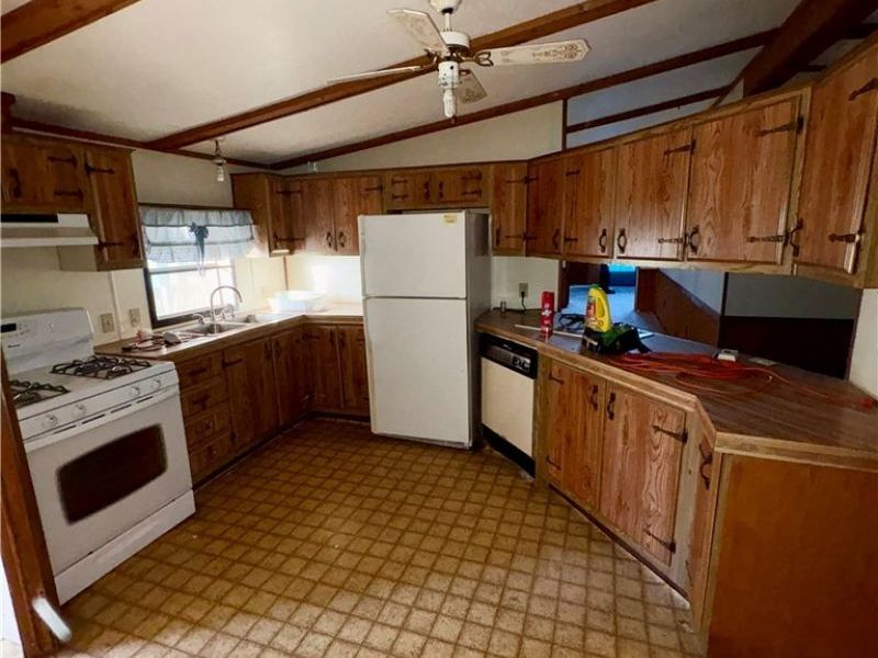 1310 Park Avenue, New Matamoras, OH 45767 Photo 9