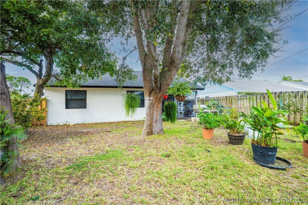 5030 SE Dell Street , Stuart, FL 34997 Photo
