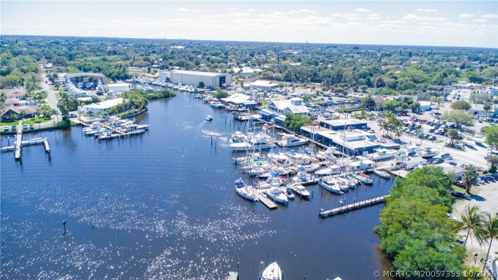 5030 SE Dell Street , Stuart, FL 34997 Photo