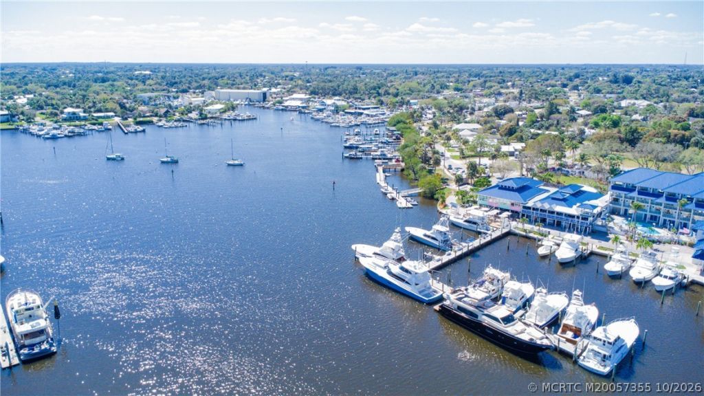5030 SE Dell Street , Stuart, FL 34997 Photo