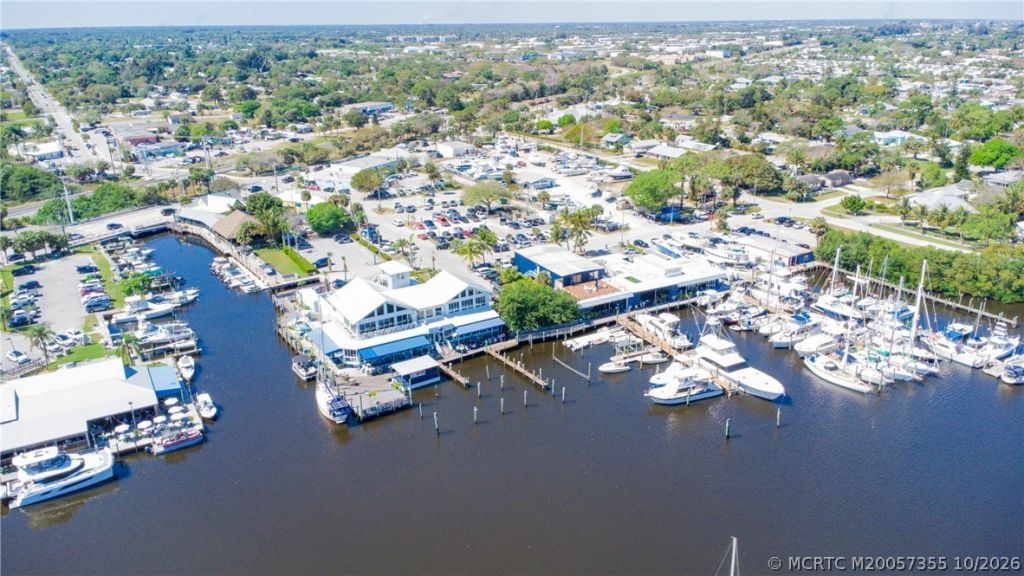 5030 SE Dell Street , Stuart, FL 34997 Photo