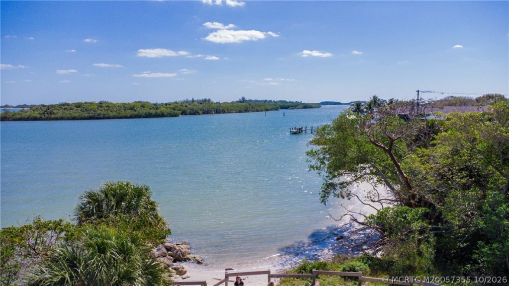5030 SE Dell Street , Stuart, FL 34997 Photo