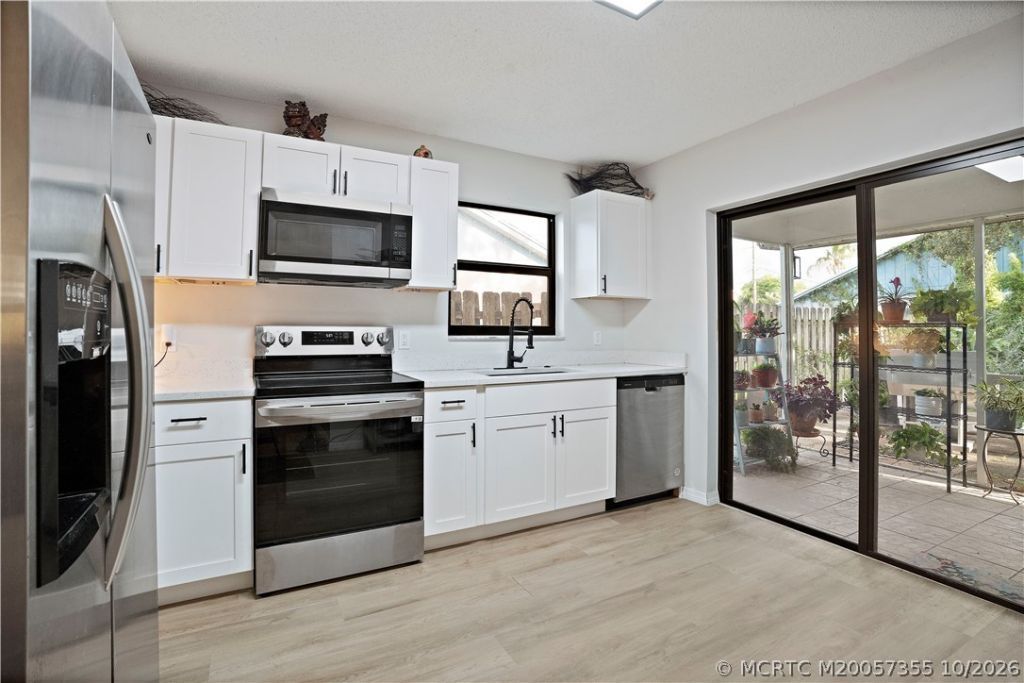 5030 SE Dell Street , Stuart, FL 34997 Photo