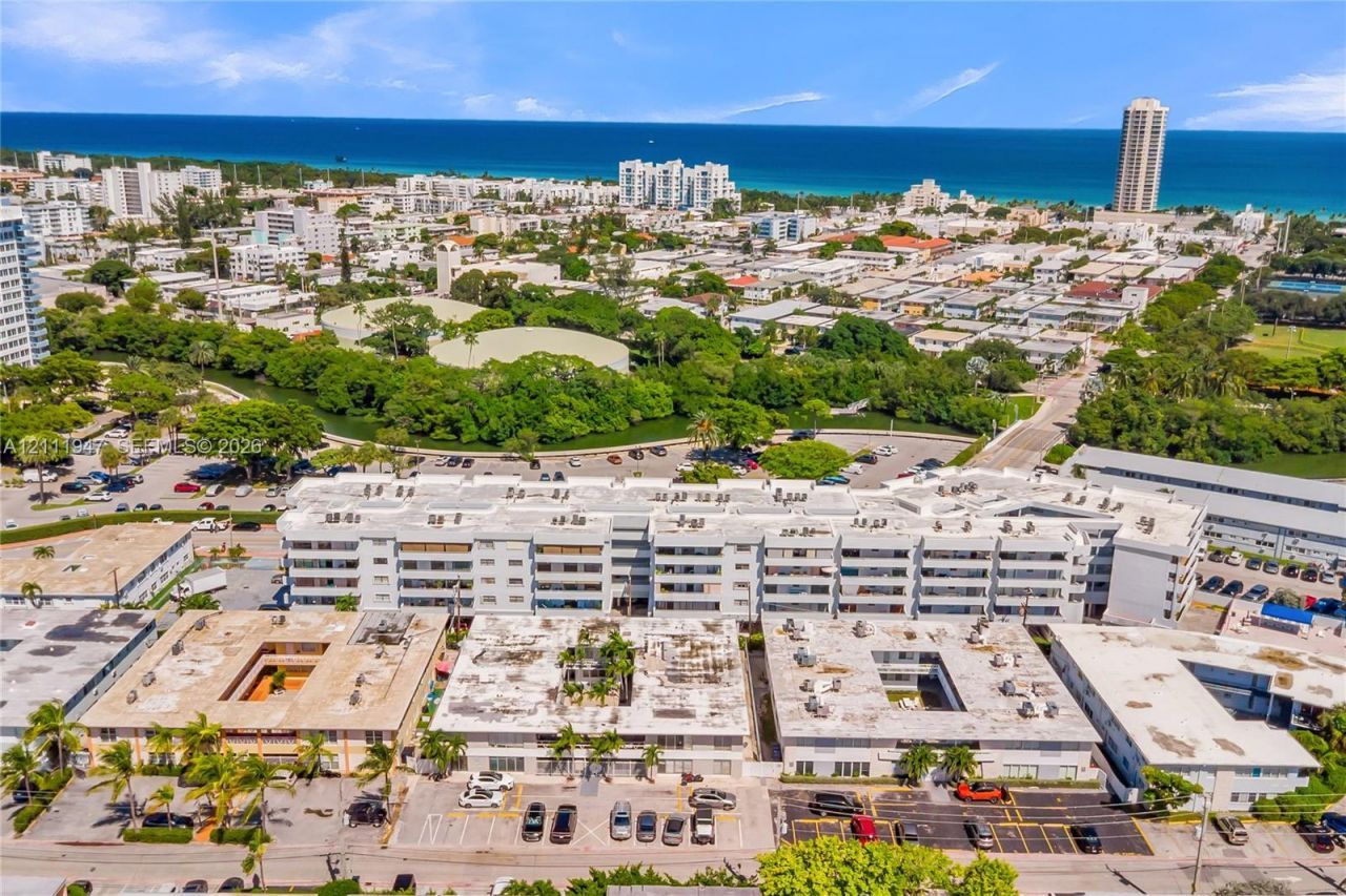 7300 Wayne Ave , Unit 210, Miami Beach, FL 33141 Photo