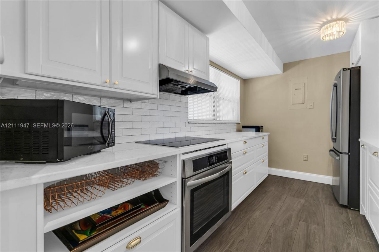 7300 Wayne Ave , Unit 210, Miami Beach, FL 33141 Photo