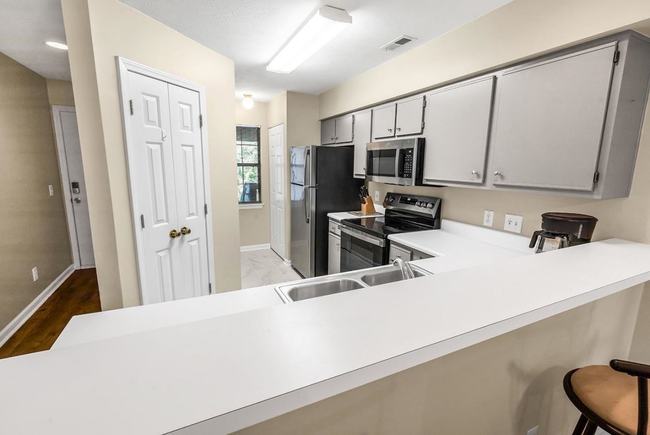 320 Pinehurst Ln.  Photo 10