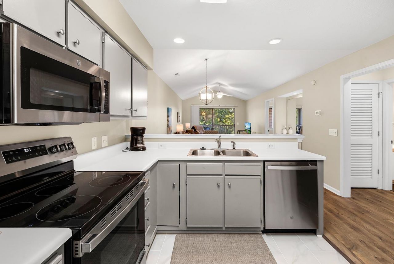 320 Pinehurst Ln.  Photo 11