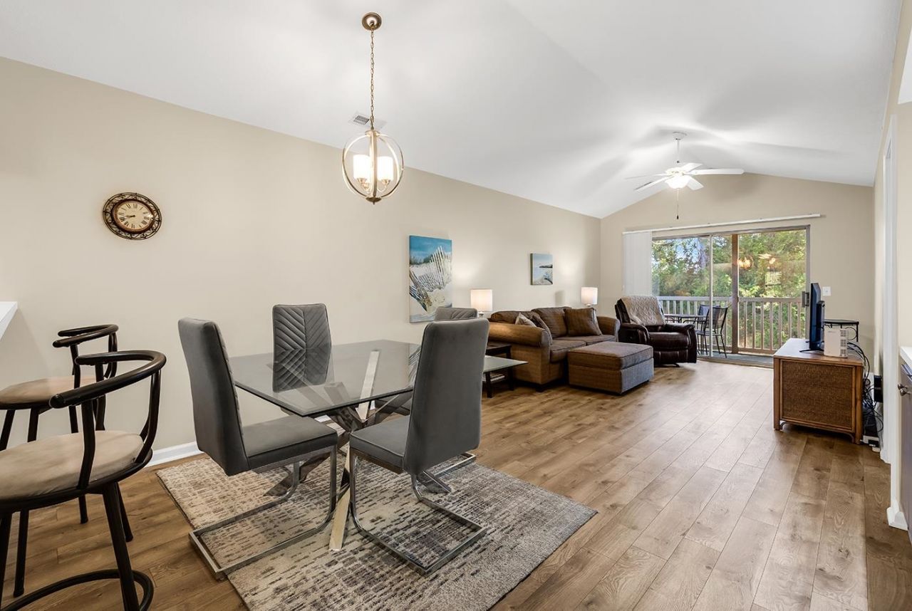 320 Pinehurst Ln.  Photo 12