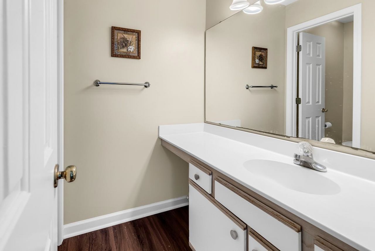 320 Pinehurst Ln.  Photo 21