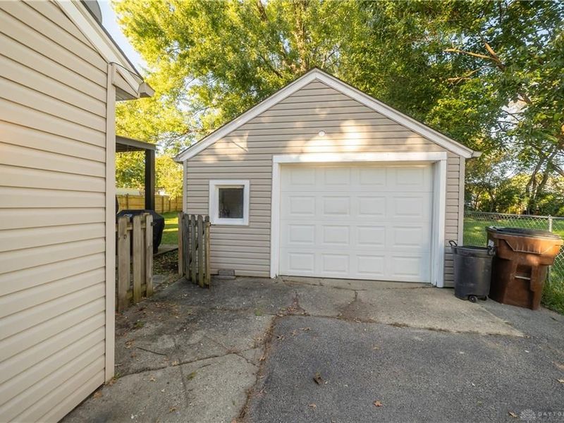 305 Lockheed Drive, Vandalia, OH 45377 Photo 3