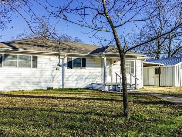 104 Cole Street , Ladonia, TX 75449