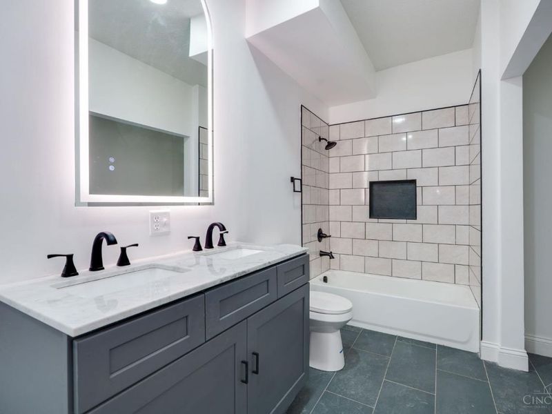 124 Valencia Street, Cincinnati, OH 45219 Photo 17