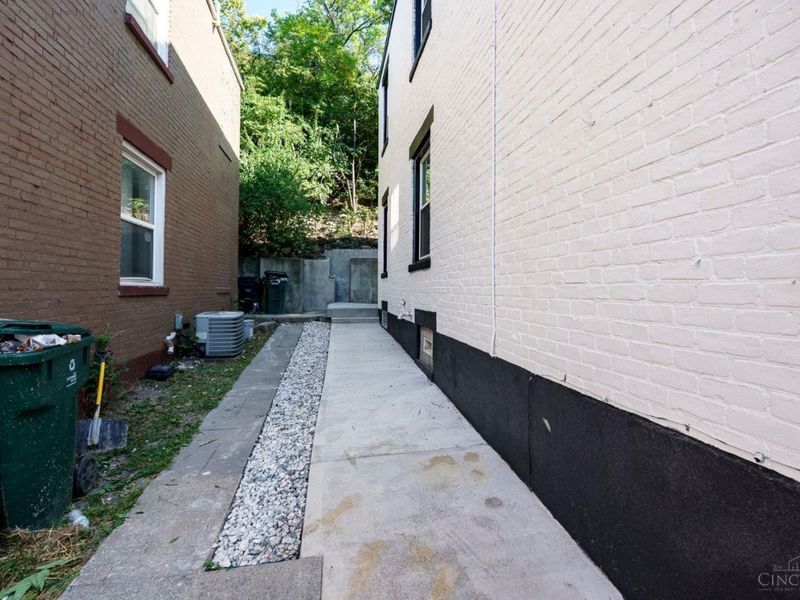 124 Valencia Street, Cincinnati, OH 45219 Photo 26