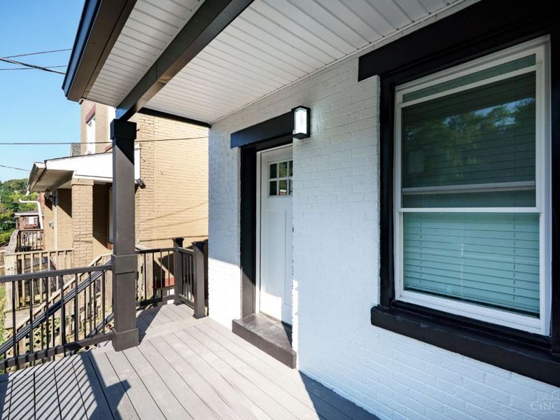 124 Valencia Street, Cincinnati, OH 45219 Photo 4