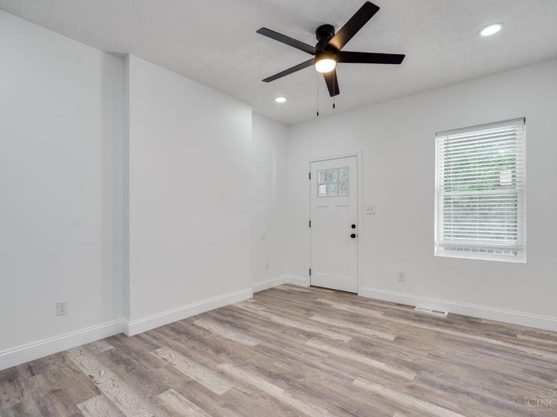 124 Valencia Street, Cincinnati, OH 45219 Photo 7