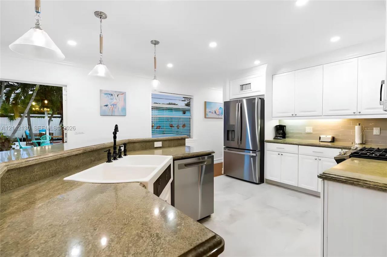 6115 Lake Ave , West Palm Beach, FL 33405 Photo