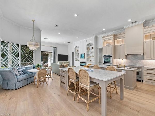 9833 Clear Lake CIR, NAPLES, FL 34109