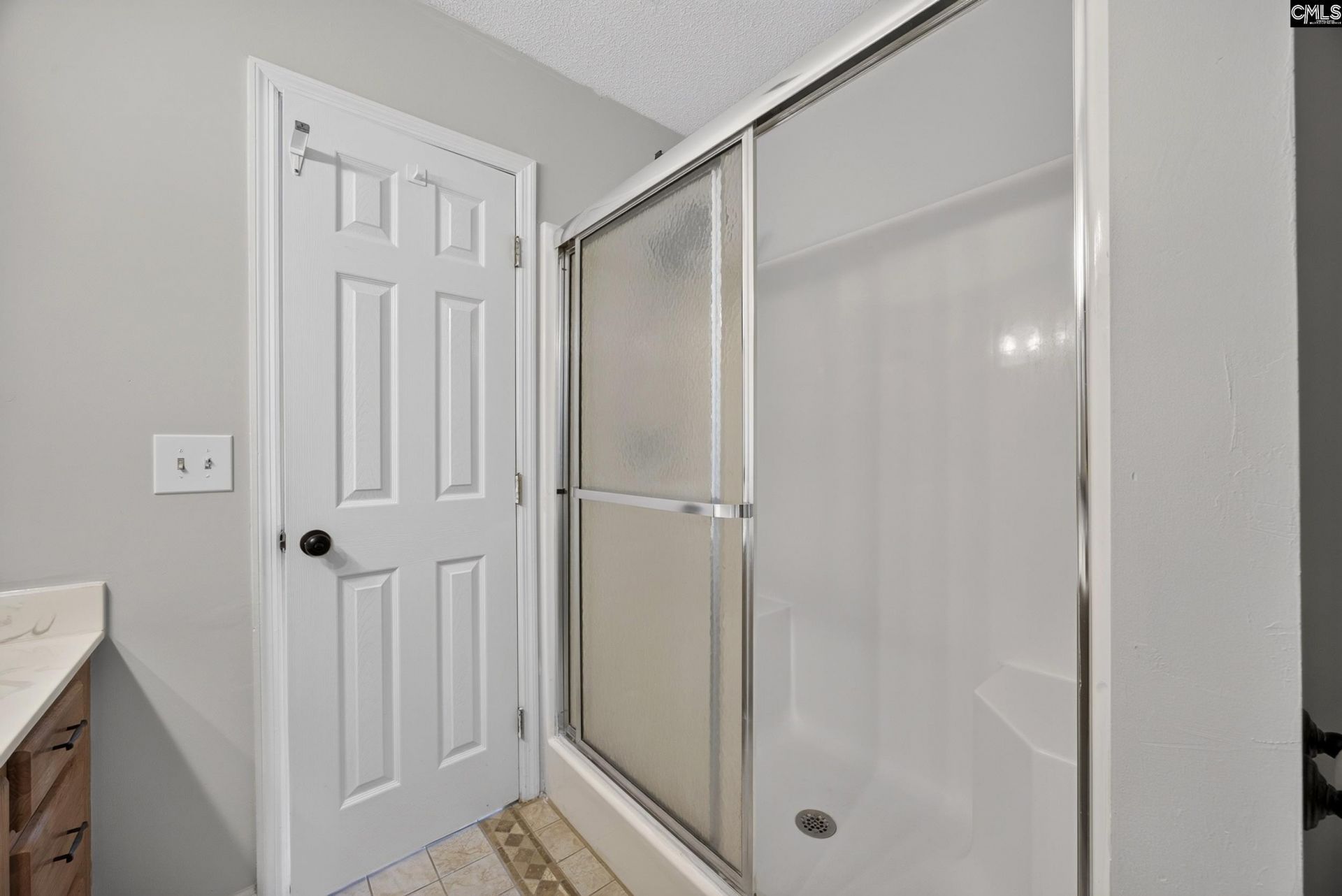 425 Elmhurst Court  Photo 12