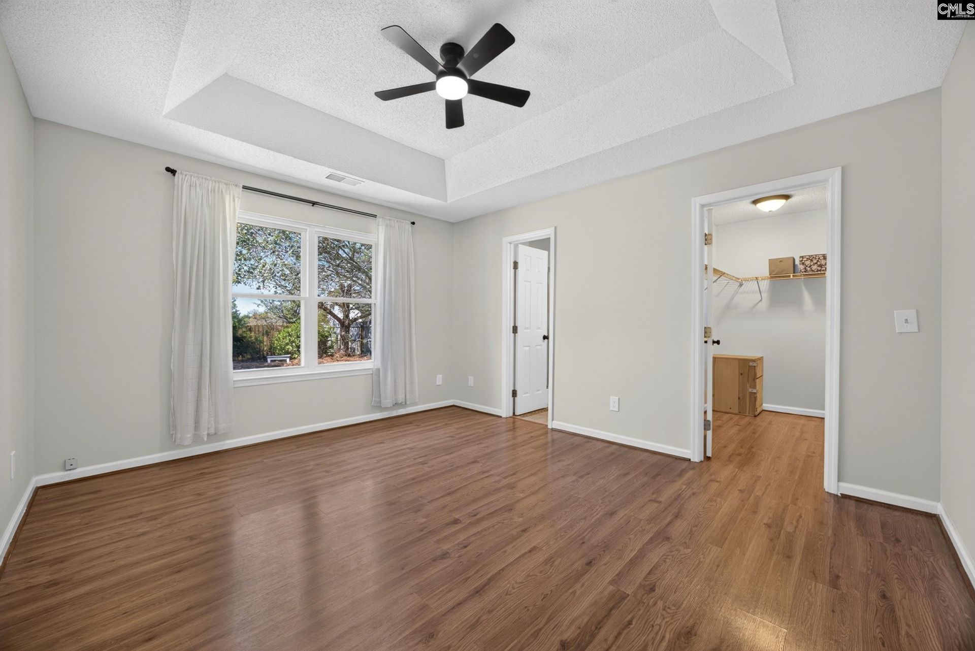 425 Elmhurst Court  Photo 8