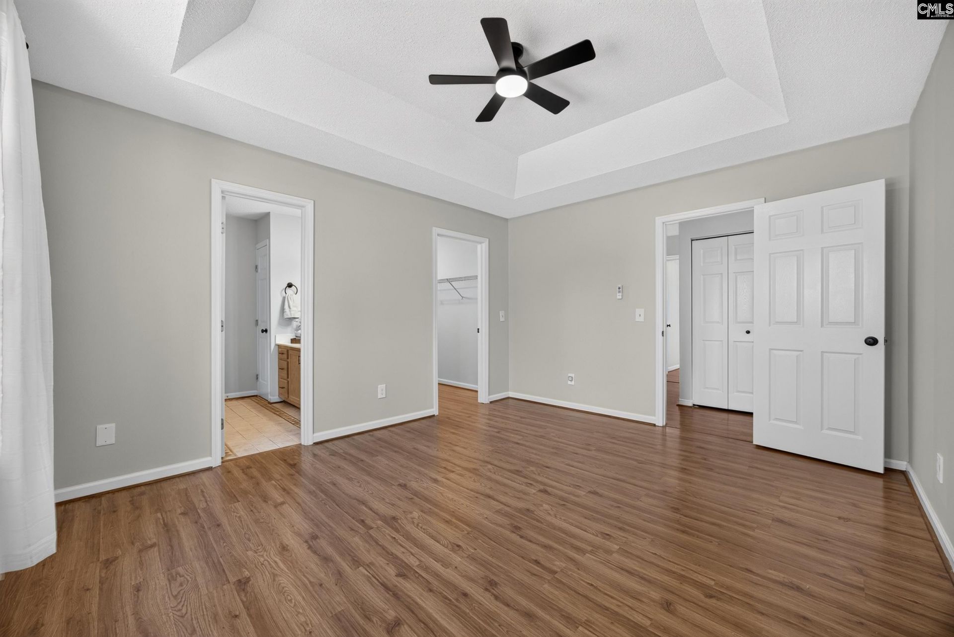 425 Elmhurst Court  Photo 9