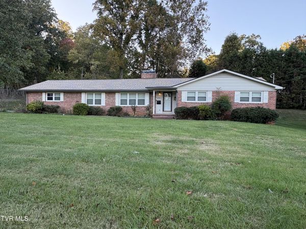 1301 East 11th Avenue, Johnson City, TN 37601