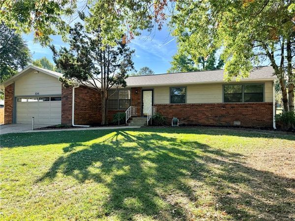 104 Glenview Street, Harrison, AR 72601