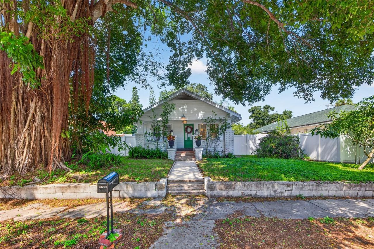 2106 8th Avenue W, Bradenton, FL 34205 Photo