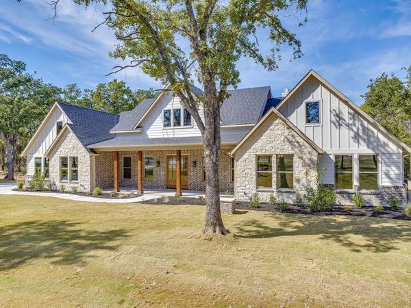 253 Zebrastone Way , Poolville, TX 76487