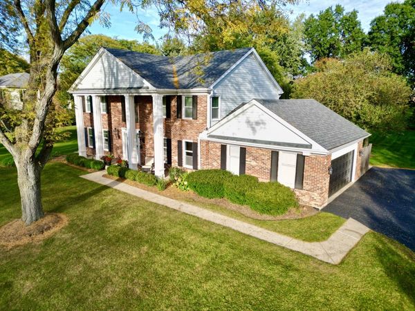 1042 Terre Drive , Libertyville, IL 60048