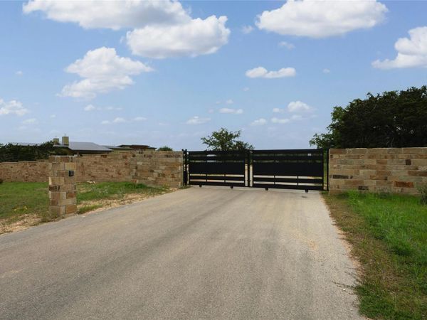 439 Vail River RD , Dripping Springs, TX 78620