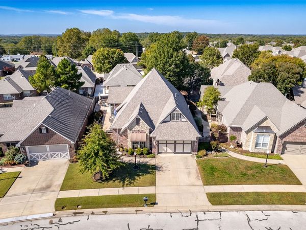 9012 N 100th East Avenue , Owasso, OK 74055