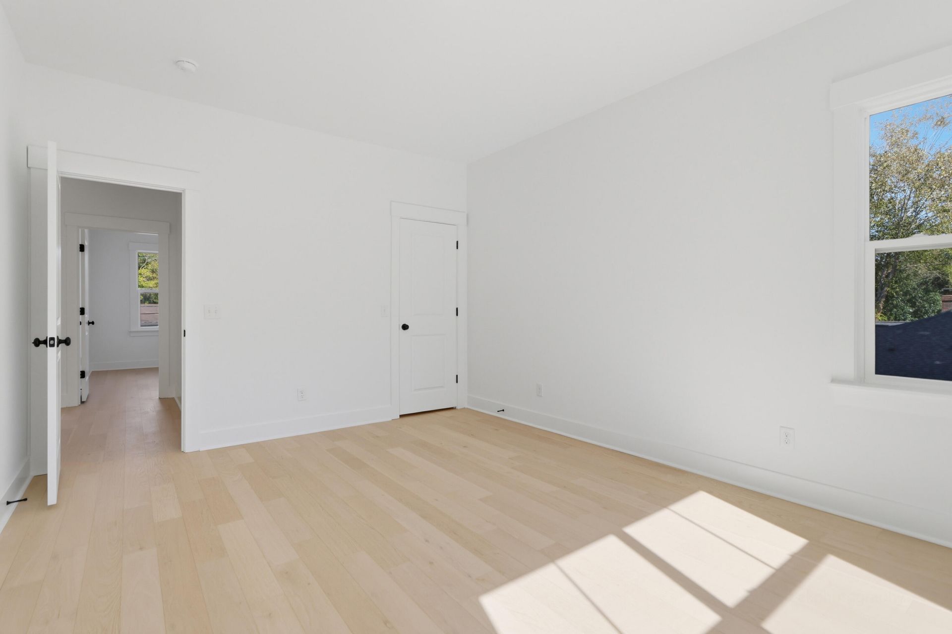 1411 Iroquois Street Photo 40