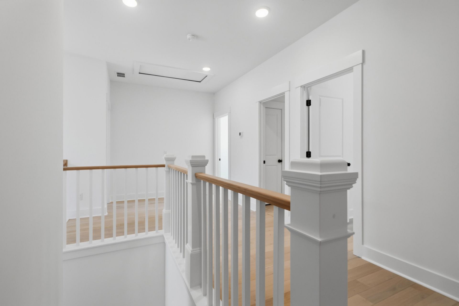 1411 Iroquois Street Photo 46