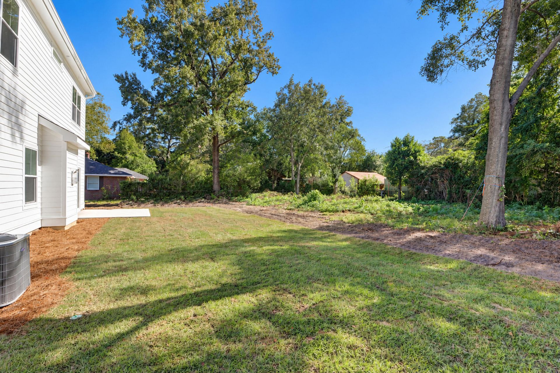 1411 Iroquois Street Photo 51