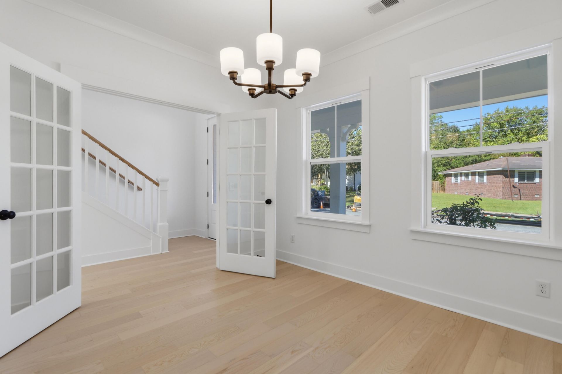 1411 Iroquois Street Photo 6