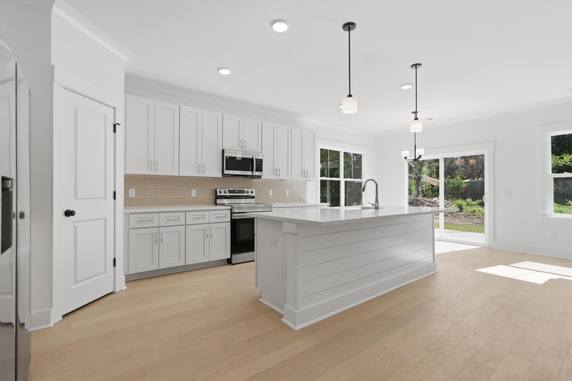 1411 Iroquois Street Photo 7