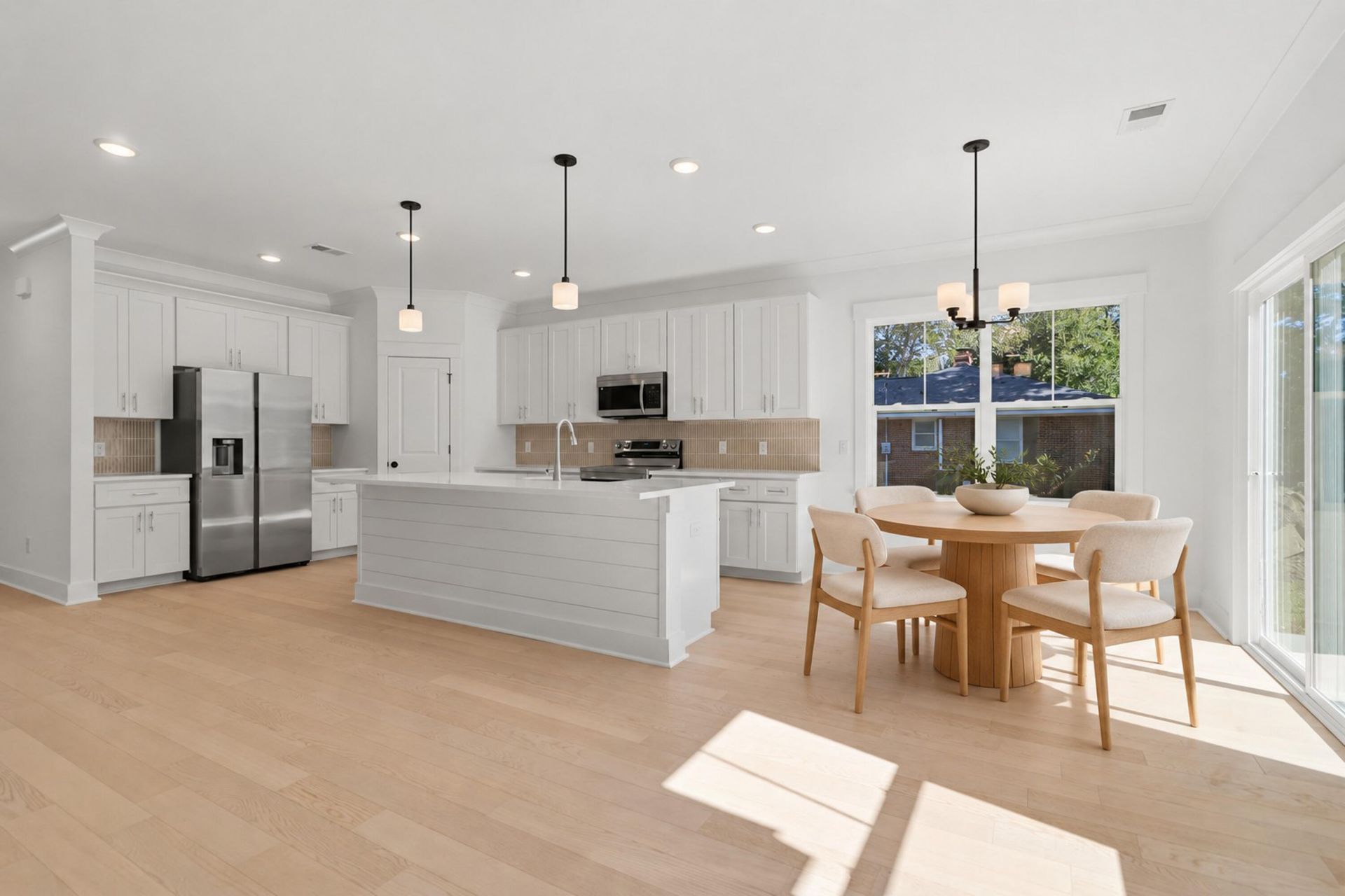 1411 Iroquois Street Photo 8