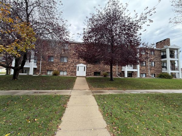 331 Prairiewood Circle S, Unit 206, Fargo, ND 58103