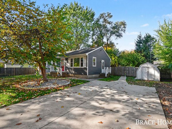 7575 Regal Avenue SE, Grand Rapids, MI 49548