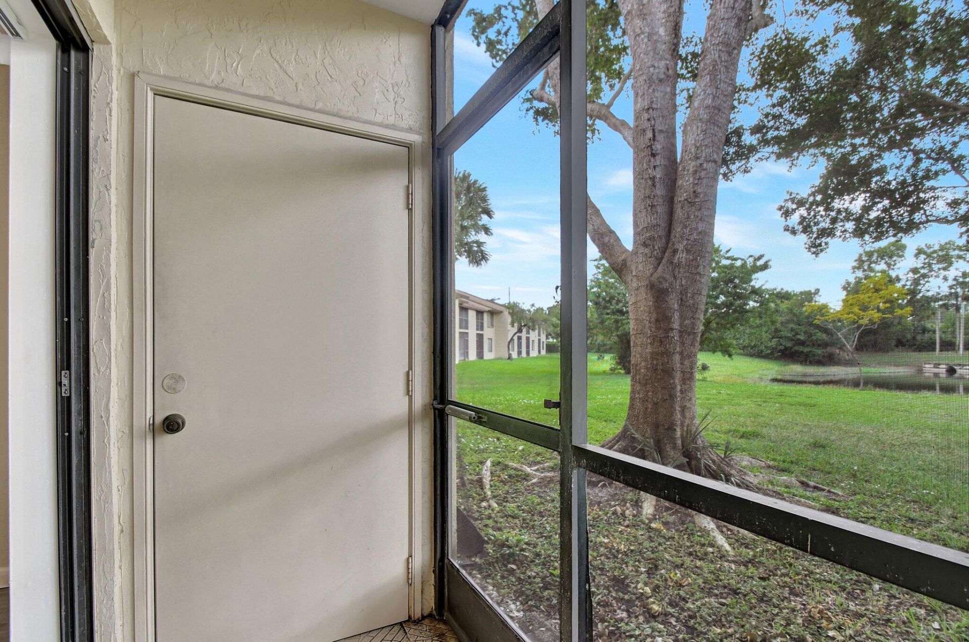 6660 Somerset Drive, Unit 102, Boca Raton, FL 33433 Photo