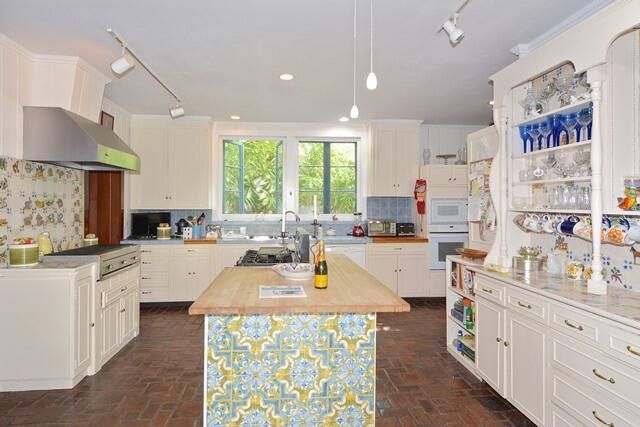 80 Middle Road, Palm Beach, FL 33480 Photo