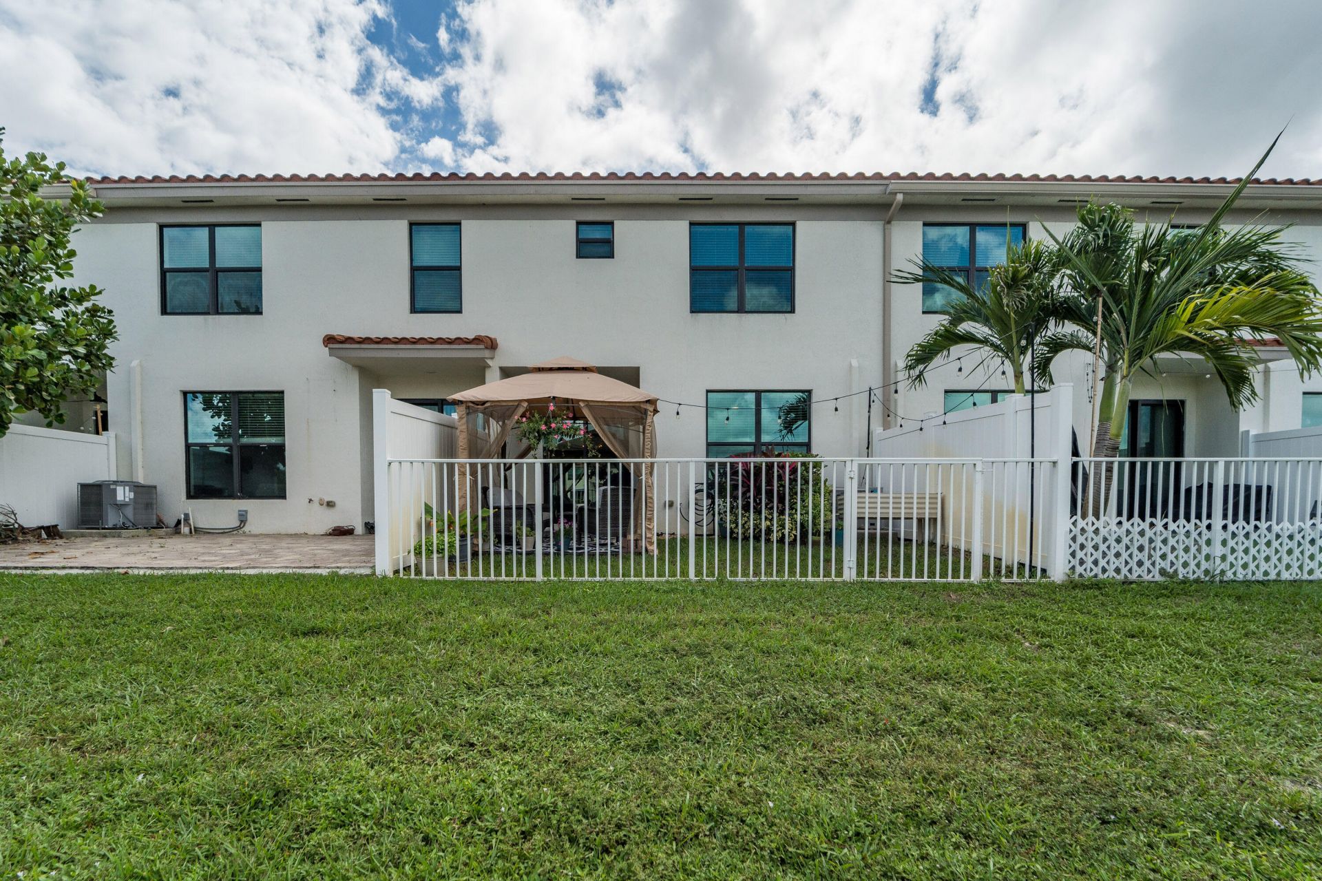 2016 Sugar Maple Drive, Riviera Beach, FL 33410 Photo