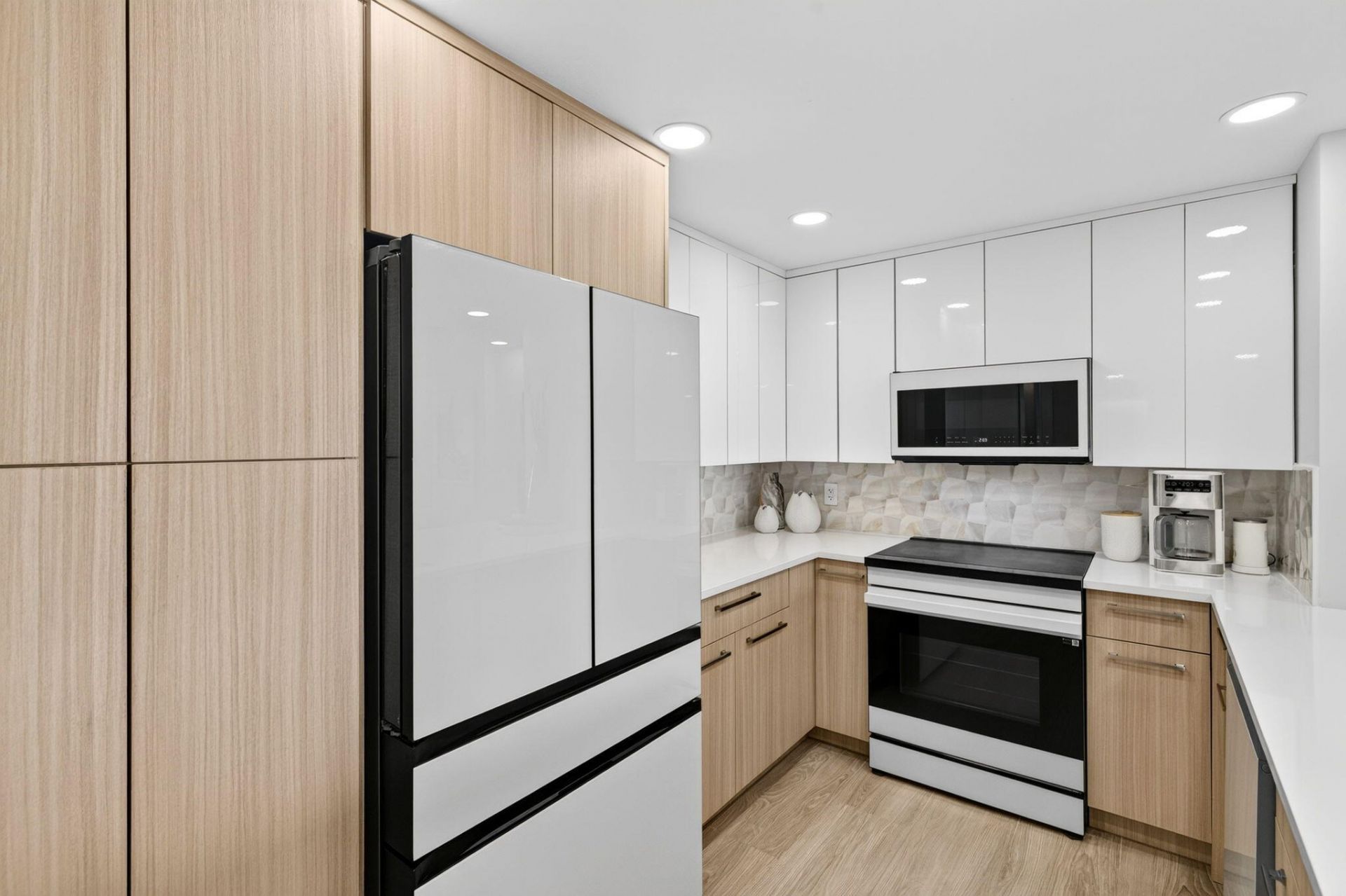1150 Hillsboro Mile, Unit 911, Hillsboro Beach, FL 33062 Photo