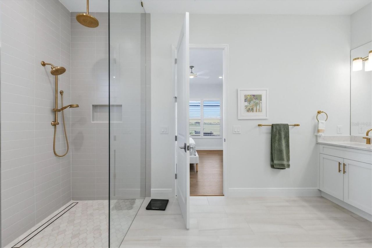 6233 Isla Del Ray Avenue, Sarasota, FL 34240 Photo