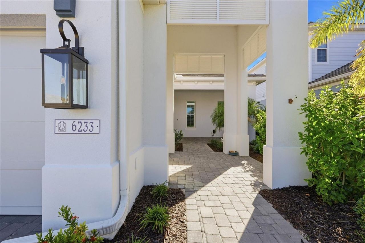 6233 Isla Del Ray Avenue, Sarasota, FL 34240 Photo