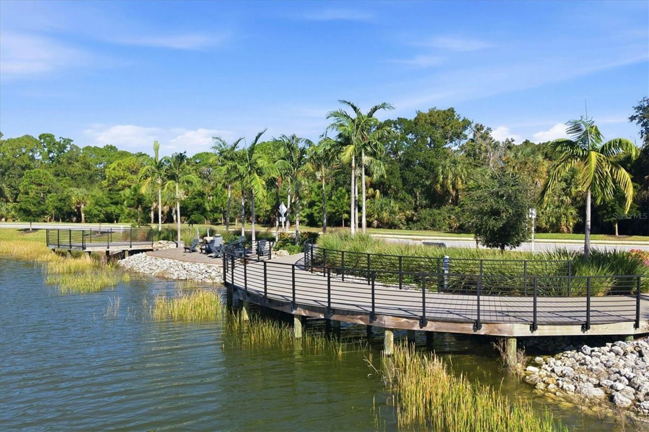 6233 Isla Del Ray Avenue, Sarasota, FL 34240 Photo