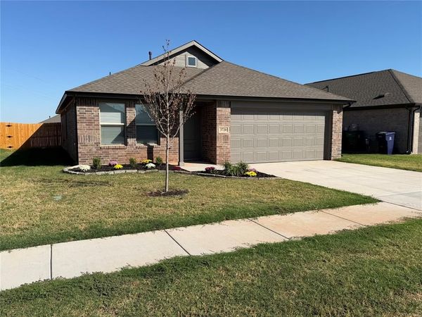 3720 Los Cabos Drive, Mustang, OK 73064