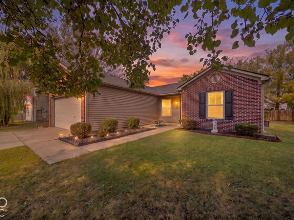 1270 Jasmine Drive , Greenfield, IN 46140
