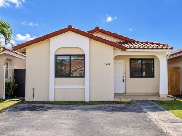 2458 W 65th St , Unit 2458, Hialeah, FL 33016