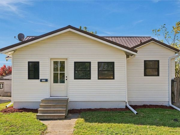 3120 E Ave NE, Cedar Rapids, IA 52402